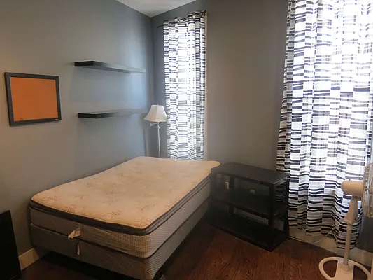 Rented by Nooklyn NYC LLC | media 70