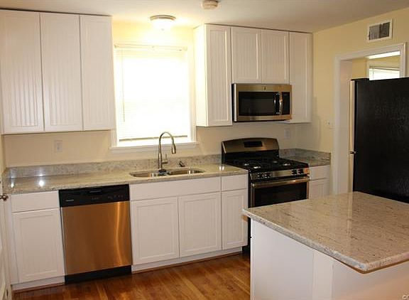 5th image of 1931 Wilmington Ave