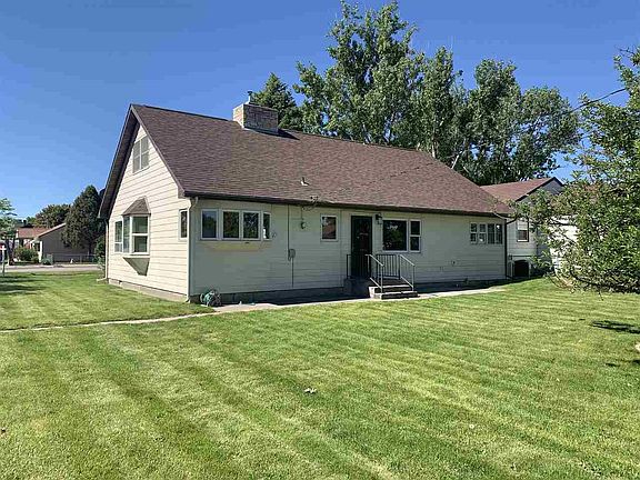 4th image of 500 8th Ave N