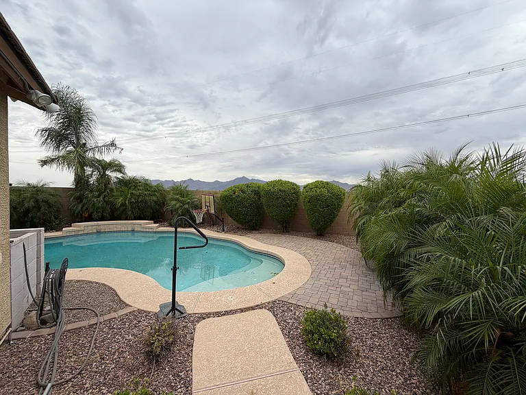 6906 S 78th Dr — Photo 31
