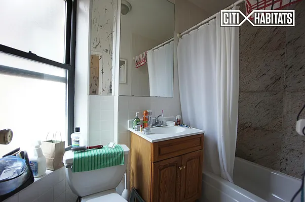 Rented by Citi Habitats | media 7