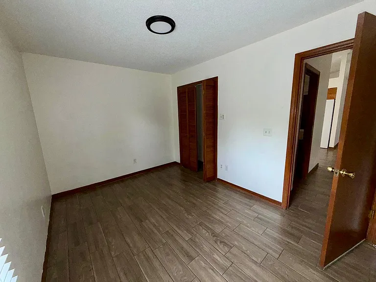 118 N Aberdeen Cir — Photo 6