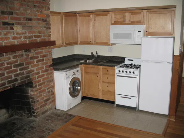 415 4th St SE APT 2, Washington, DC 20003