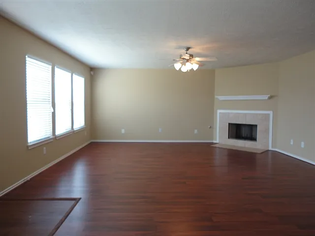 18319 Fieldbluff Ln — Photo 4