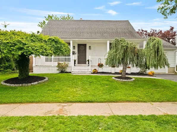 35 Baltusrol St, Hamilton, NJ 08690
