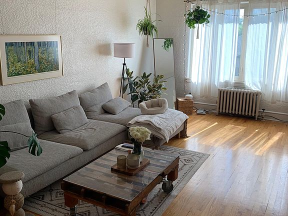 4th image of 1165 Columbine St APT 6