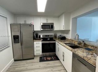 311 SE 3rd St APT 206, Dania Beach, FL 33004
