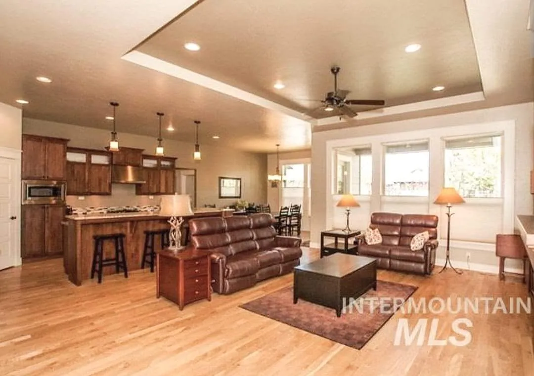 2716 East Santo Stefano Drive - 1 — Photo 2