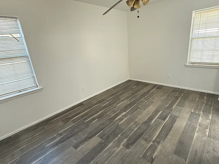 2529 Rutgers Dr — Photo 12