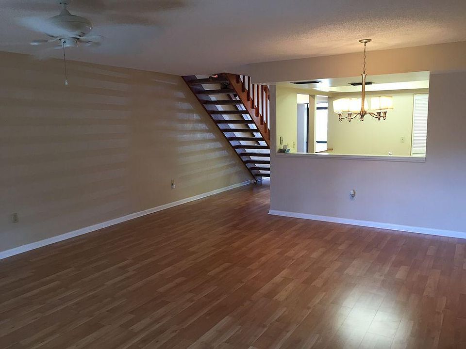 1st image of 790 Meadowland Dr APT G