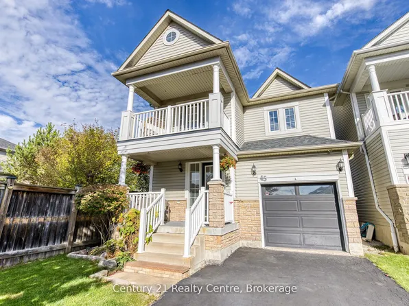 45 Hatch St E, Whitby, ON L1M 2H9