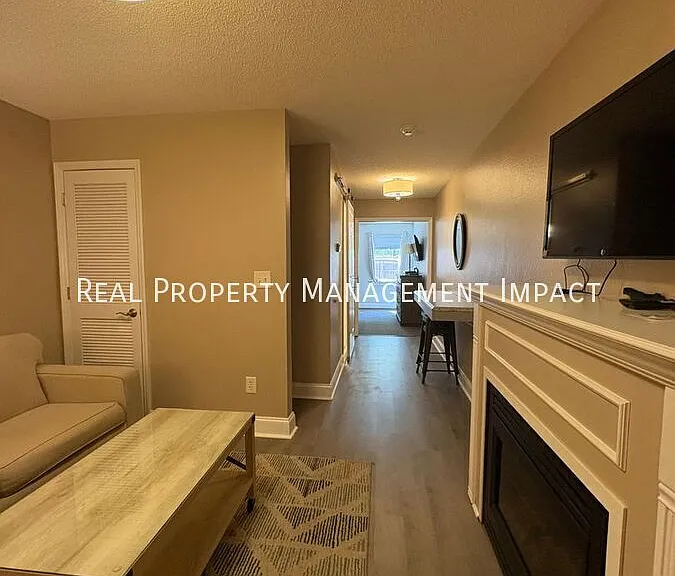 301 W Haggard Ave #11 — Photo 8