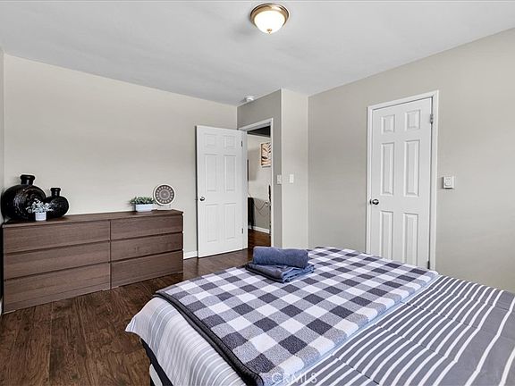 5th image of 61537 Valley View Dr