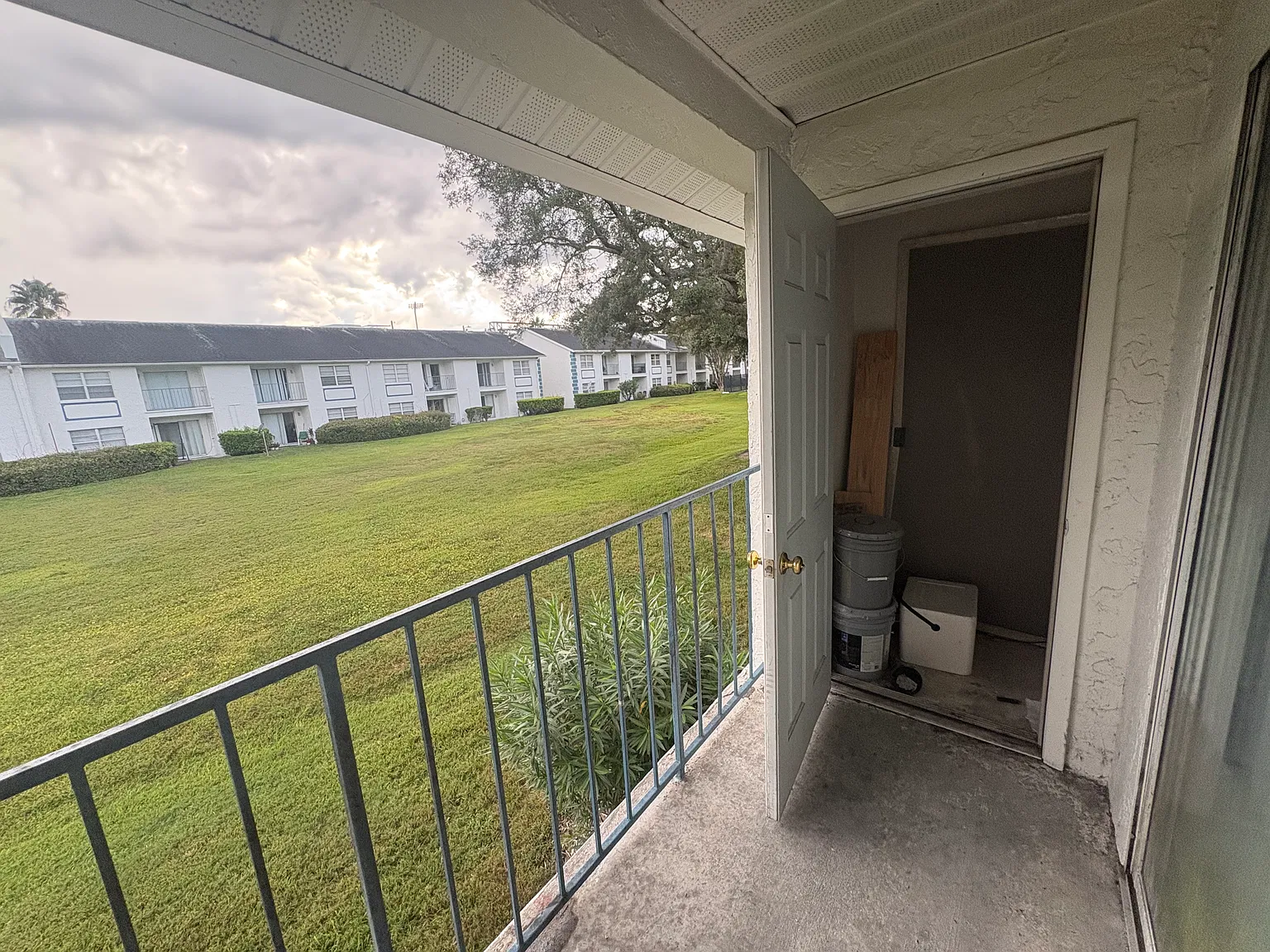 2 bed, 879 sqft, $1,550 — Photo 4