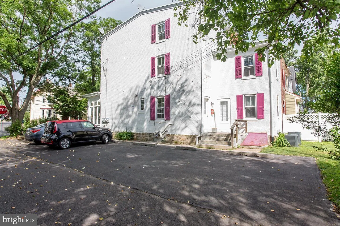 4 bed, 1600 sqft, $2,650 — Photo 4