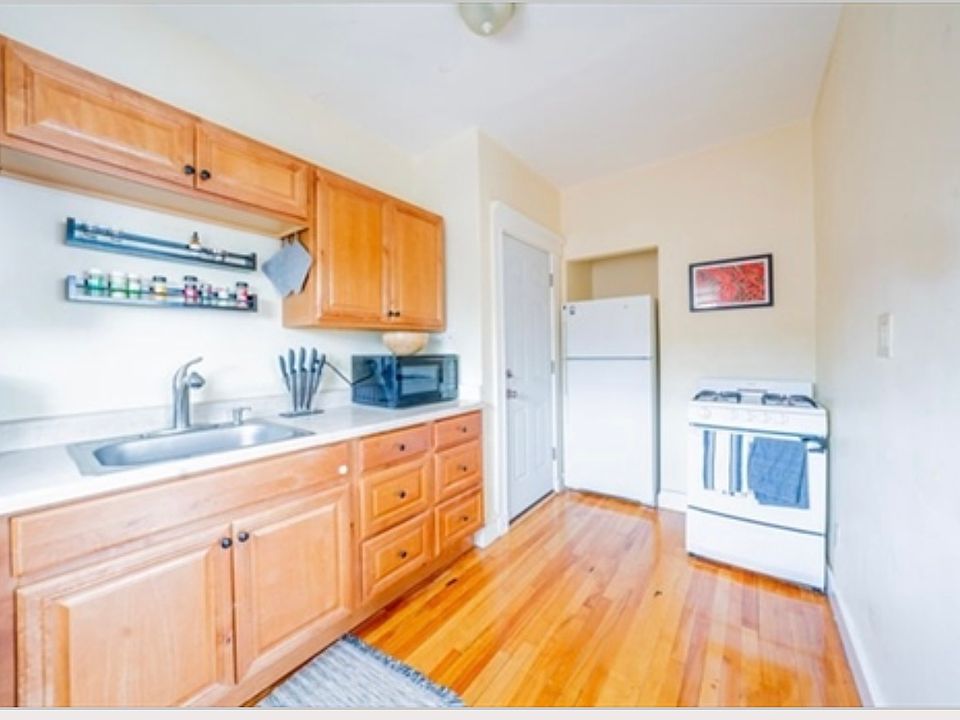 1st image of 465 Broadway APT 7