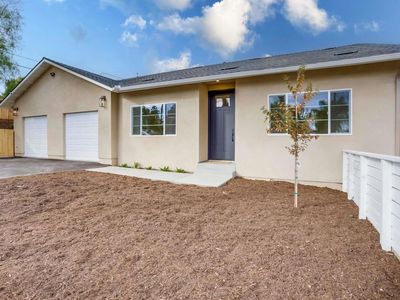 323-327 W Hawthorne St, Fallbrook, CA, 92028