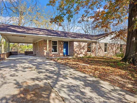 5th image of 206-208 Lynn Dr