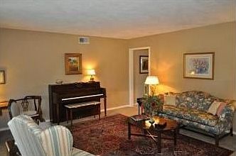 3rd image of 134 Royal Oaks Dr