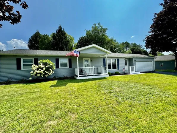 76 Vista Dr, Sayre, PA 18840