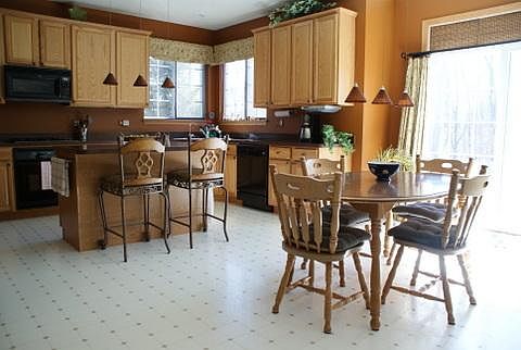 4th image of 18817 Highfield Dr W