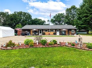 8585-8587 Manchester Ave NW, Canal Fulton, OH 44614
