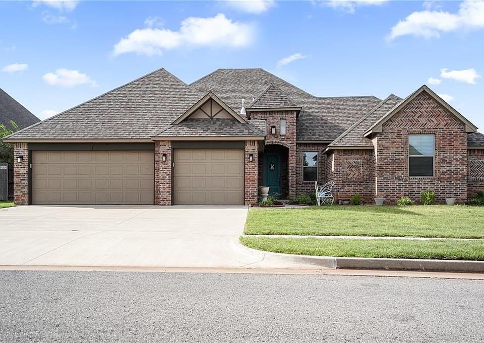 1st image of 9308 SW 30th Pl