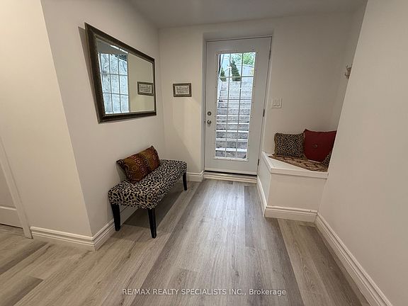3rd image of 3443 Drummond Rd