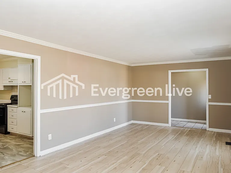 1705 Vinca St SW — Photo 4
