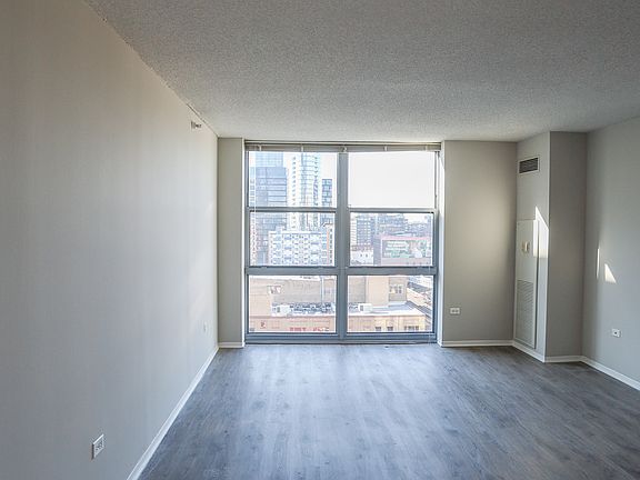 2nd image of 181 N Jefferson St #2504