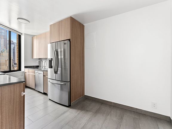 3rd image of 800 5th Ave APT 20C