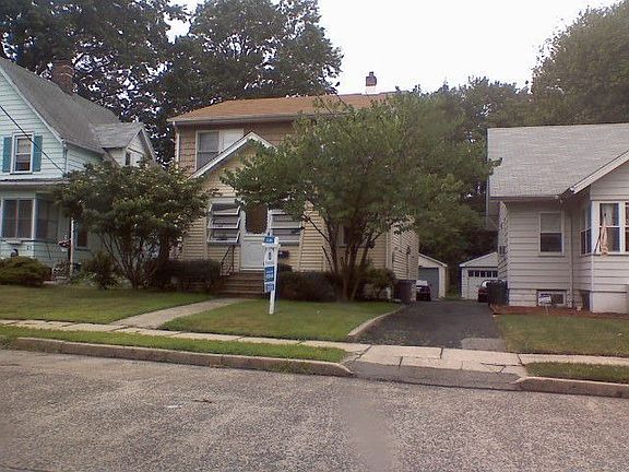 shared driveway