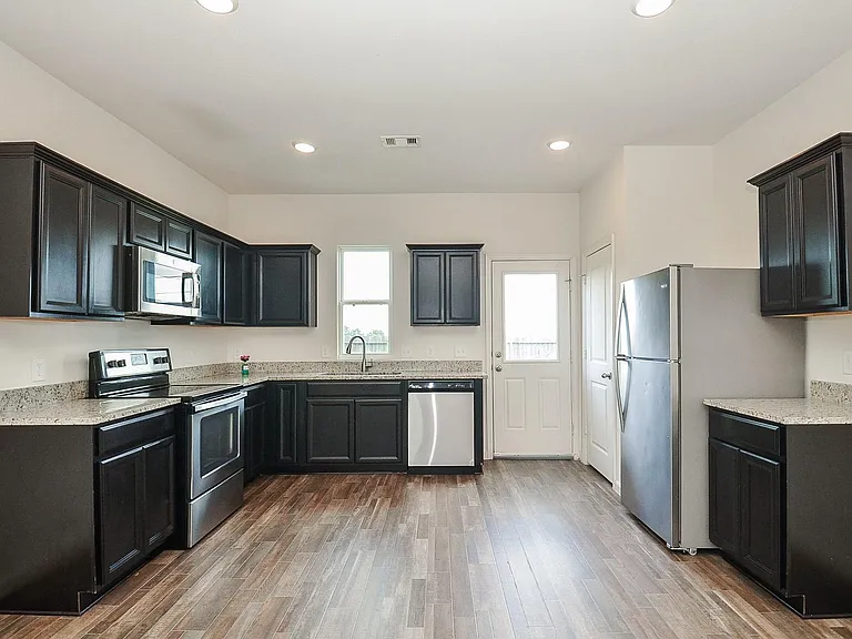 2013 Spindletree Ln — Photo 6