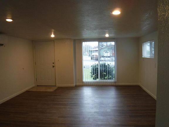 2nd image of 1649 Carnahan Dr