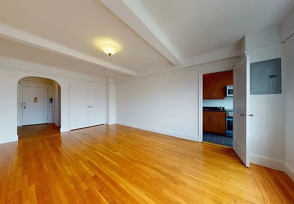 4th image of 1 Christopher St APT 11G