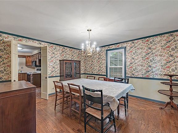 5th image of 1709 Hathaway Ln