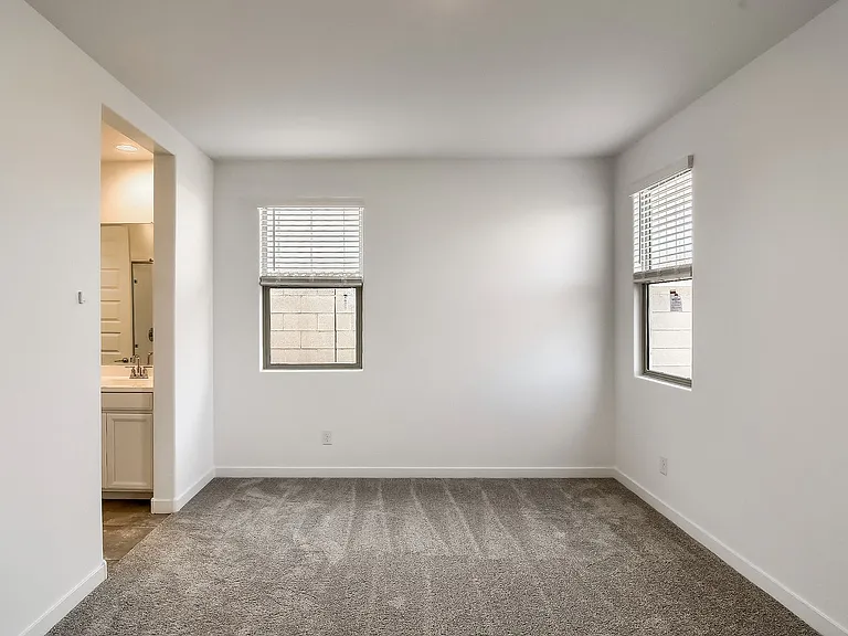 16894 W Evergreen Rd — Photo 9