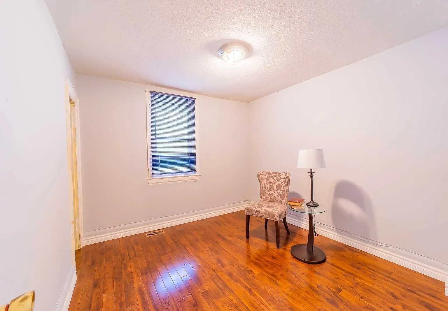 1 bed, 800 sqft, $2,026 — Photo 2