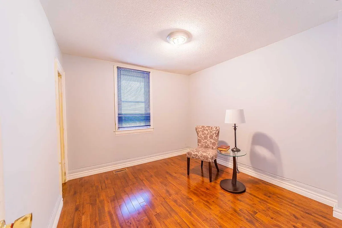 Building Photo - 2609 Kingston Rd #1