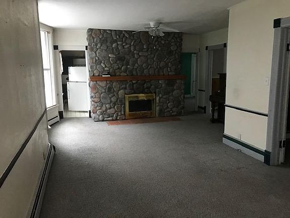 5th image of 309 E Spruce St