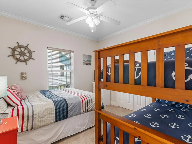 13819 Mutiny Ln — Photo 19