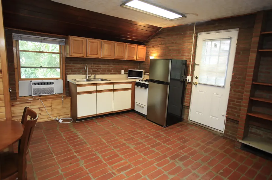 2 bed, 680 sqft, $2,000 — Photo 2