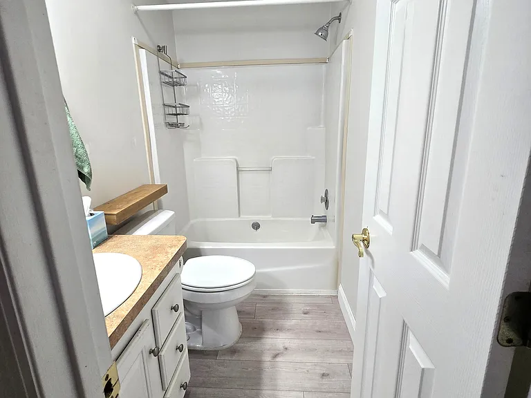 2nd bathroom
