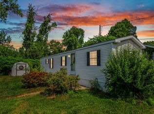 9 Main St TRAILER 40, South Windsor, CT 06074