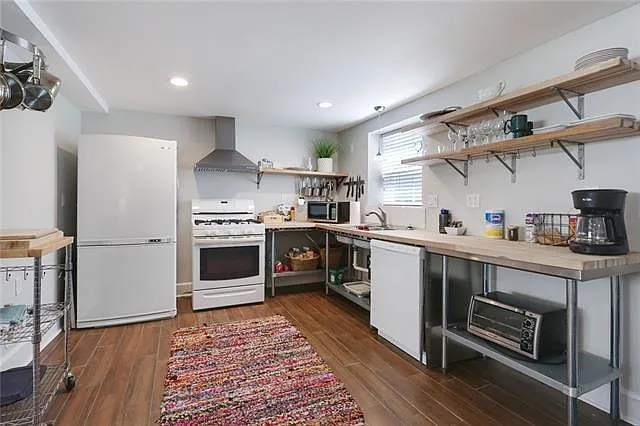 4322 Jena St #B — Photo 5