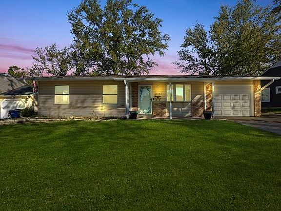 2nd image of 10262 Hibiscus Dr