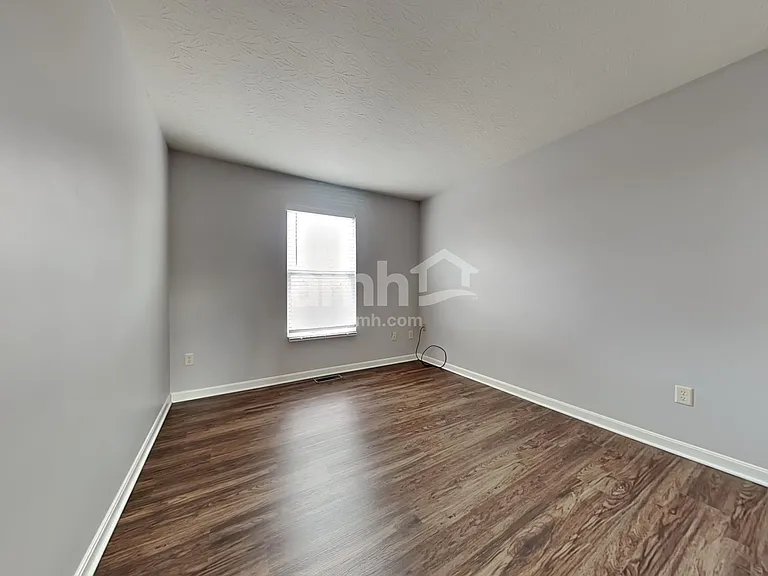 212 Lights Pointe Ct — Photo 16