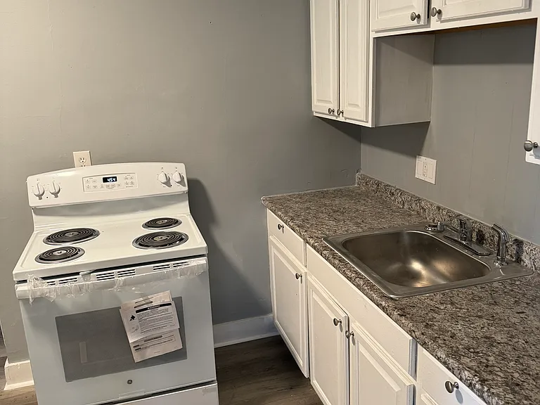 2258 Mogadore Rd — Photo 6