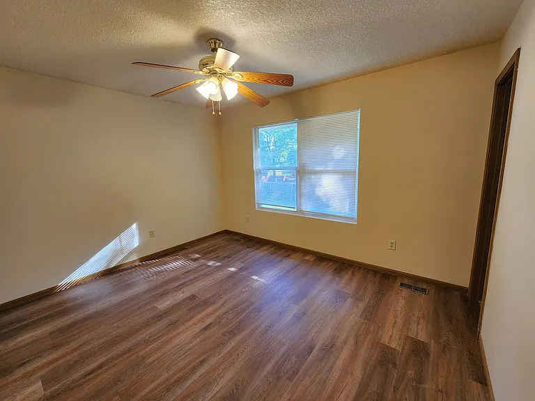 3402 SE Golden Ave — Photo 13