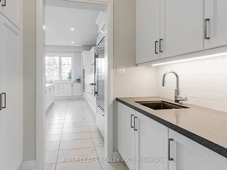 15 Kenneth Campbell Ct — Photo 9